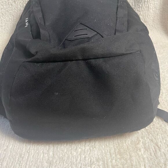 The North Face Unisex Black Vault Backpack - Picture 9 of 14